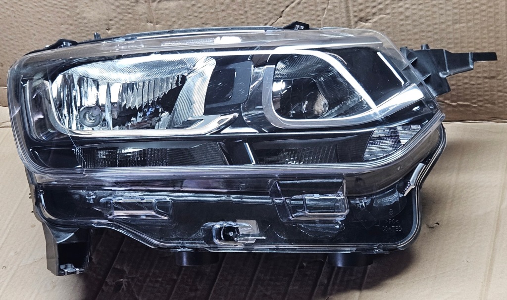 фото №1, Toyota proace city лампа правий перед права 73278215 9835780580 bez uszkodze