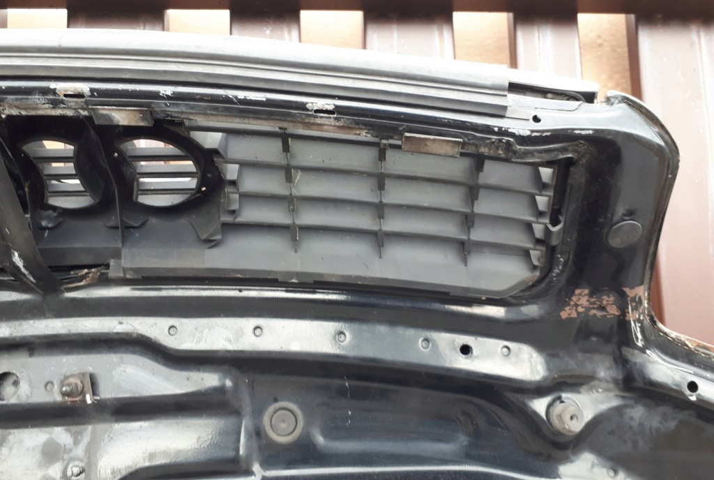 Купить Капот audi a4 b6 00-06 8e0 +решётка радиатора маленький  4/5pń