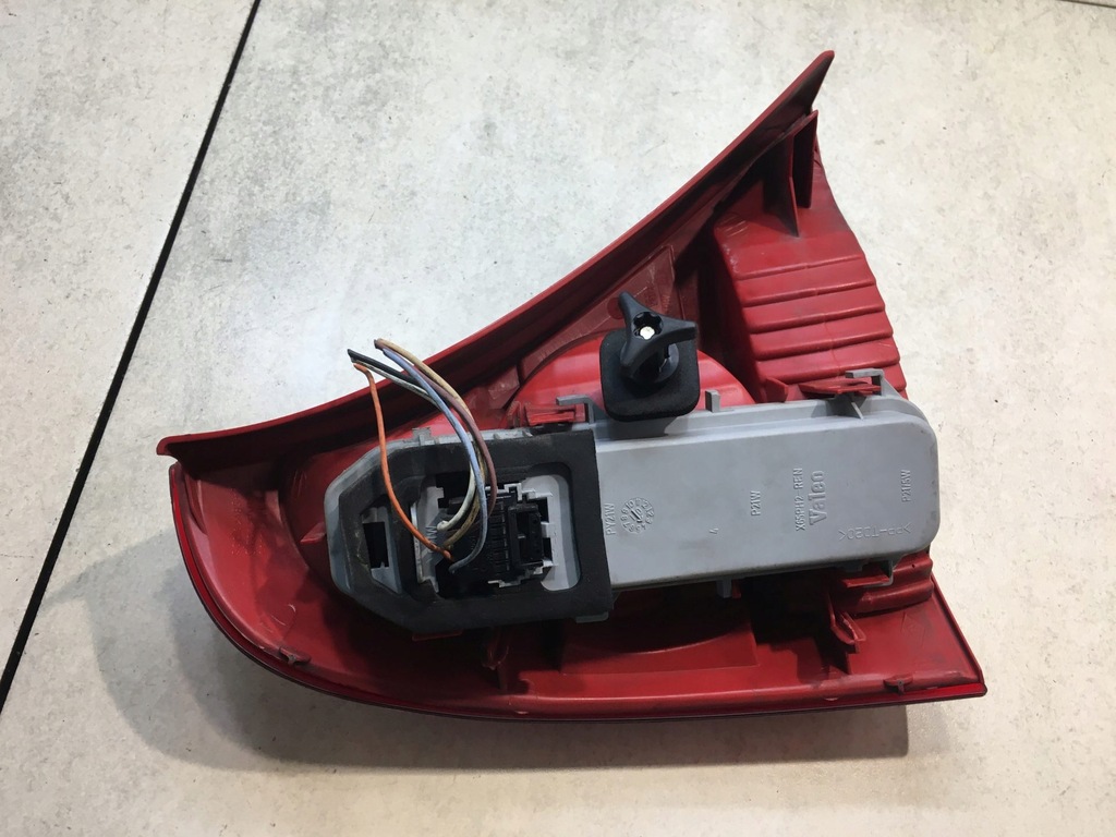 фото №5, Лампа правий задня clio ii fl 8200071414