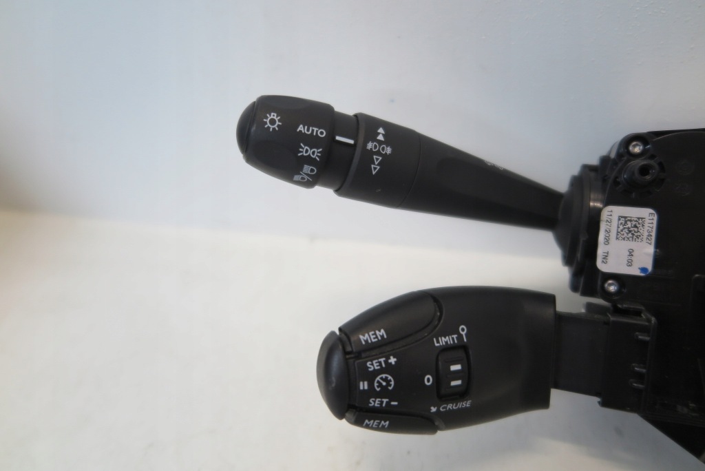 фото №4, Переключатель комбинированный лента peugeot 2008 ii 98369240zd
