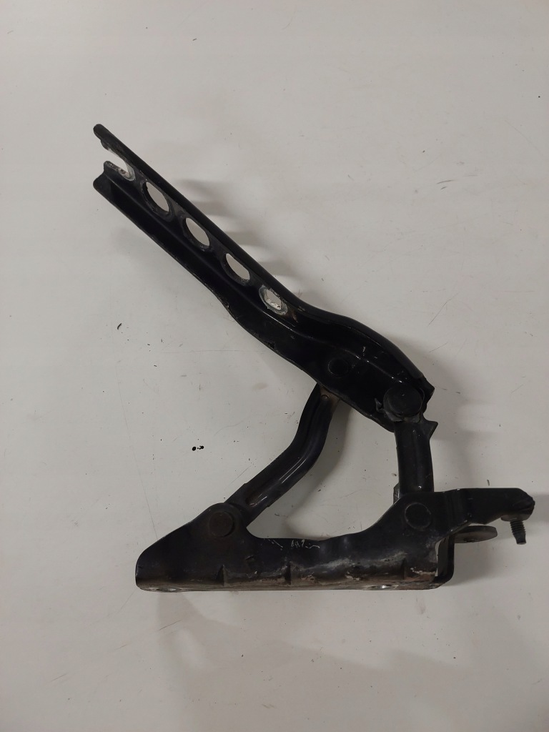 фото №1, Петля капот правый skoda octavia ii lift 9910 1z0823302c