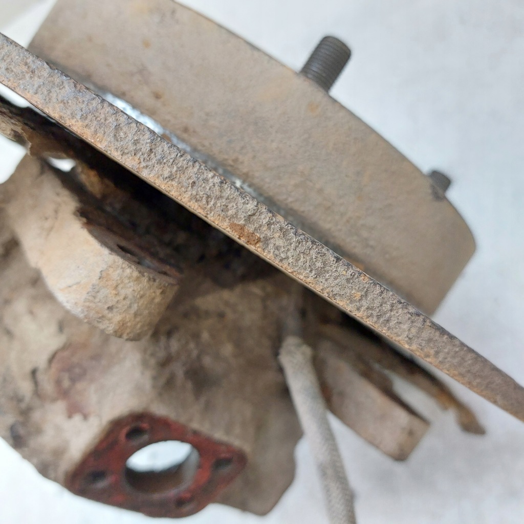 фото №15, Suzuki jimny поворотный кулак левая перед + диск