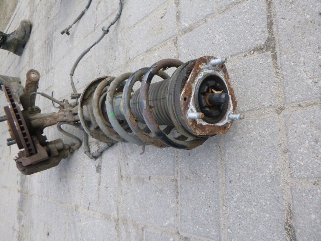 фото №3, Амортизационная стойка поворотный кулак правая ford ecosport 1.0 ecobost