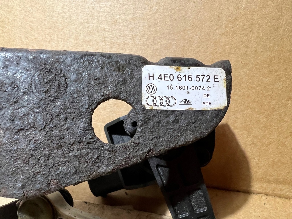 фото №6, Audi a8 d3 датчик выравнивание света правый 4e0907503c 4e0616572e