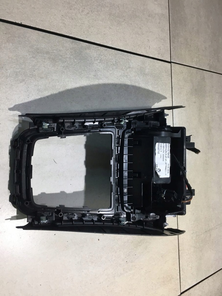 фото №12, Туннель средний панель обдув w176 fl a1766807100 a2469008215