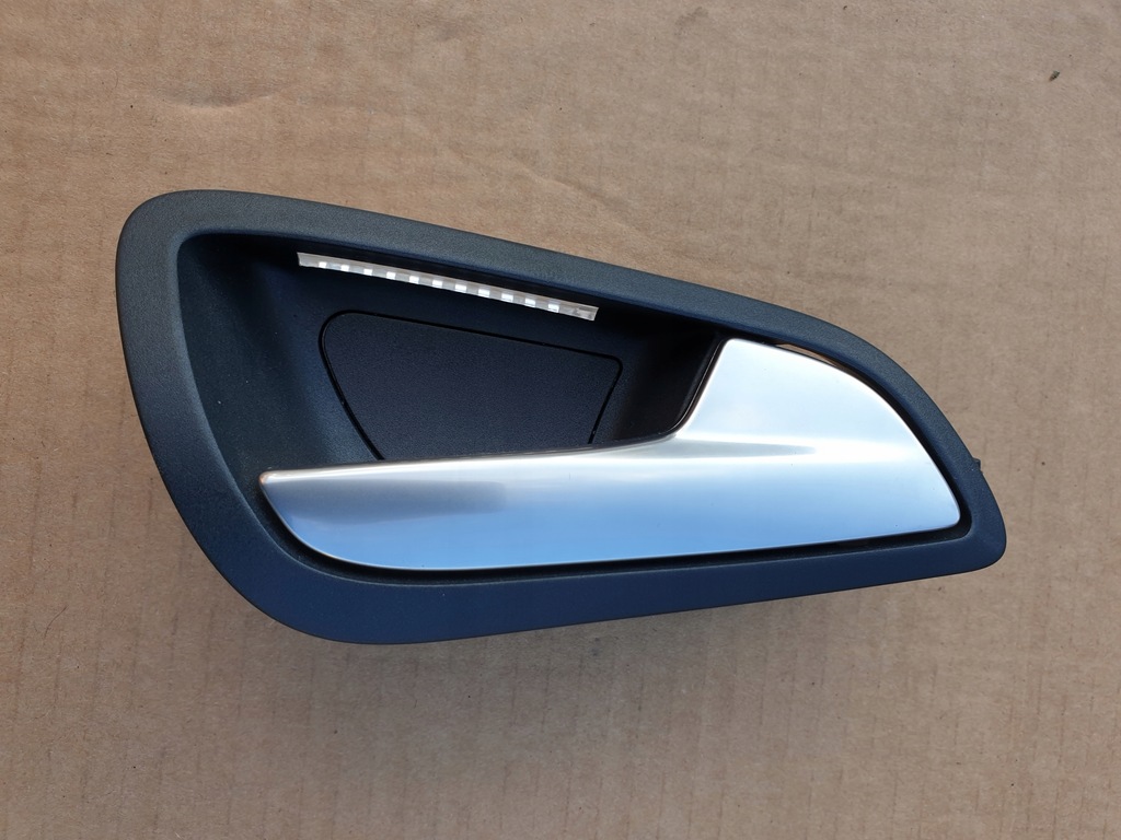 фото №1, Ручка внутренняя дверь правая перед подсвеченная ford grand cmax 14r. оригинальный номер eu