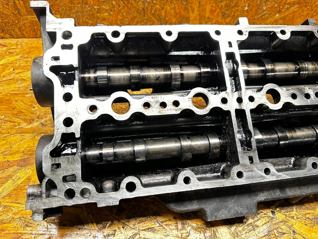 Крышка валы распределительного вала 2.3 ducato iveco 504167975 Недорого