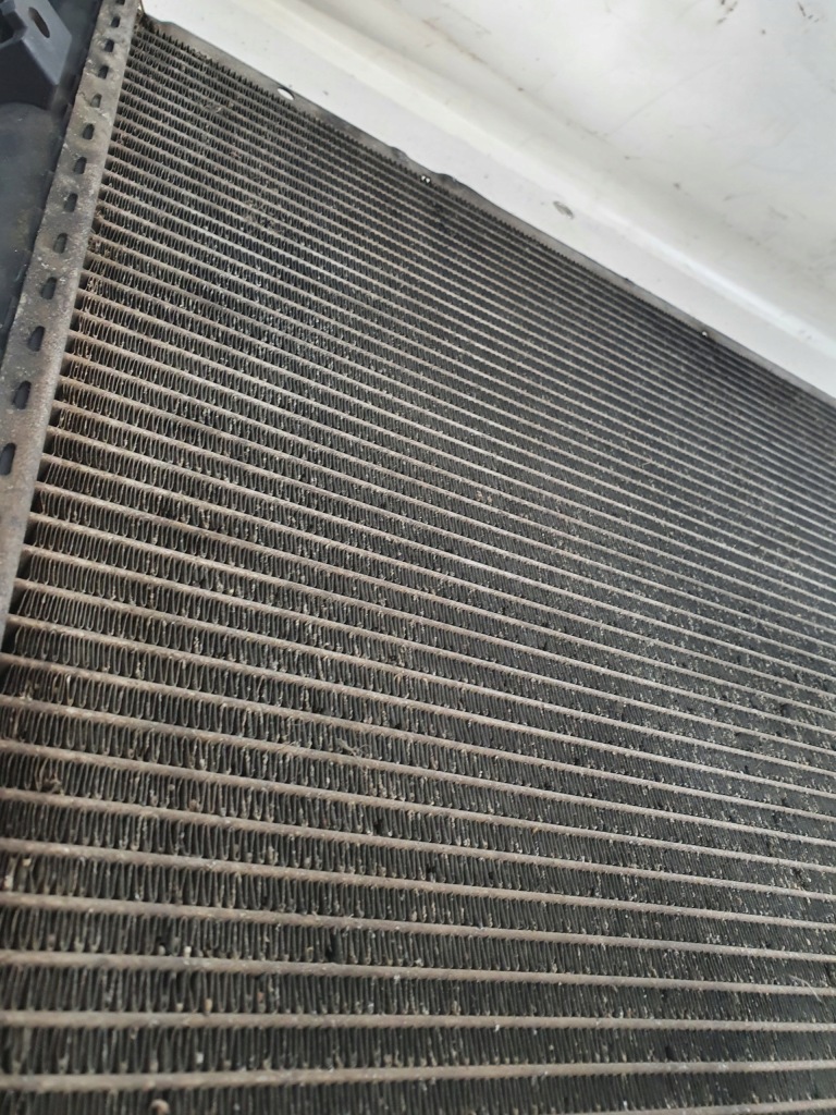 Радиатор оригинальный номер a1685001702 mercedes vaneo w414 1.7cdi 01-04r. Оригинал