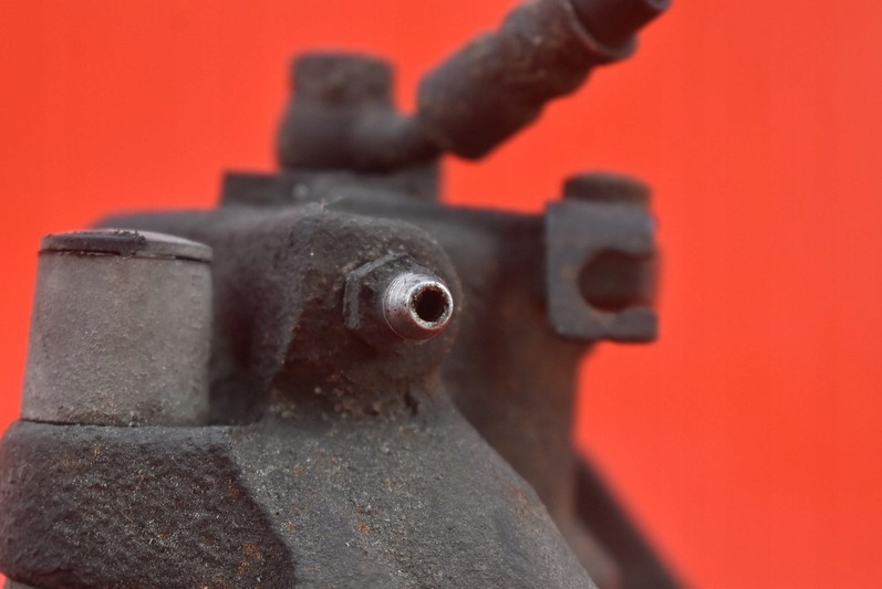 фото №7, Супорт гальмівний лівий перед jaguar xe 2.0 d 16r