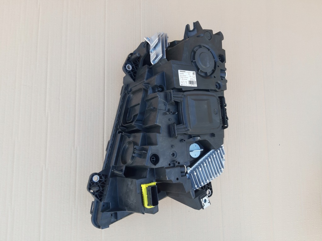 Volvo fh4 фара правый лампа правая 22239222 оригинал nowa с Разборки