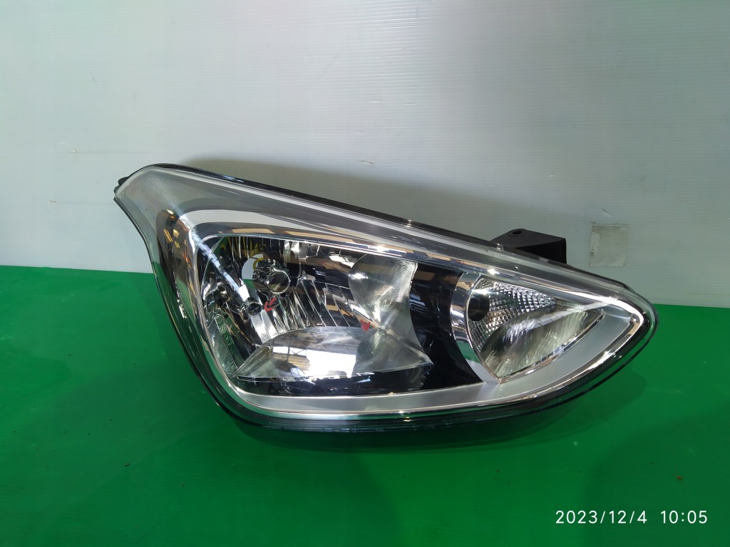 фото №1, Лампа правый перед hyundai i10 ii 92102-b9000