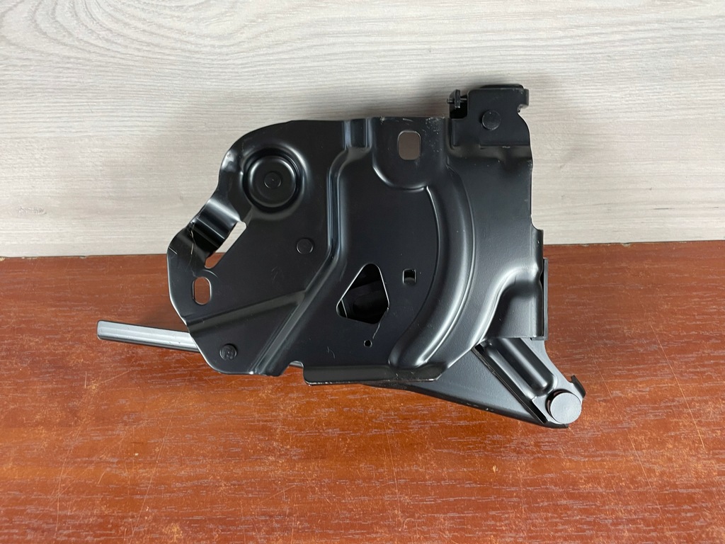 фото №10, Петля капот правый porsche taycan 9j1