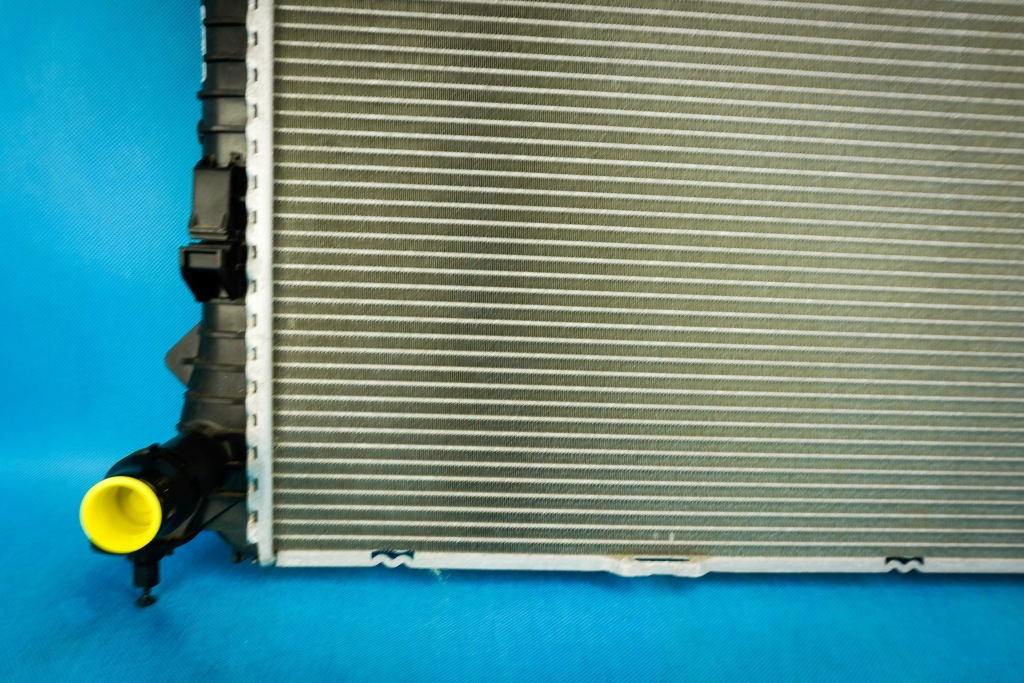 Радиатор воды масла audi a4 8k a5 8t q5 8r 8k0121251aj 2.0tdi Цена