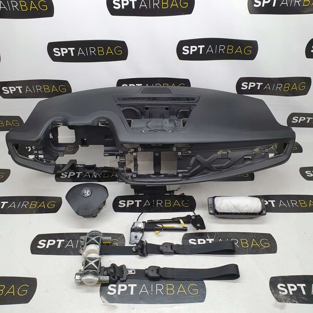 фото №1, Giulietta приборная панель консоль подушки безопасности ремни подушка безопасности