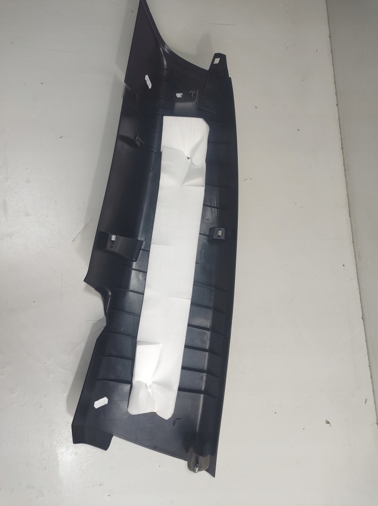 Volvo xc40 20r захист стійка правий задній 31469190 Недорого