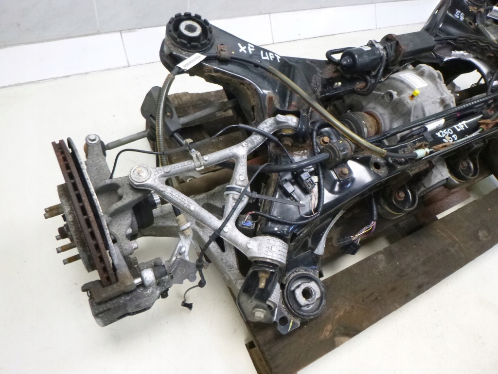 фото №7, Jaguar xf x250 3.0 d підвіска задня підрамник важіль