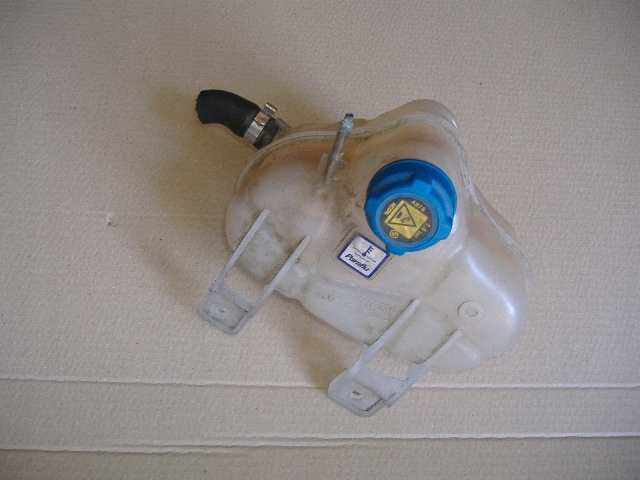 фото №5, Alfa romeo mito бачок расширительный жидкость