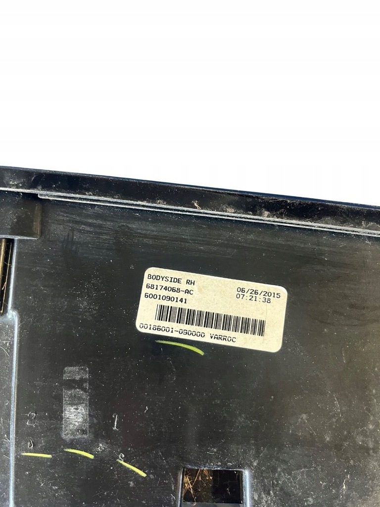 фото №10, Dodge challenger 2015 оригінальний номер права сторона лампа задня оригінал 68174068ac usa