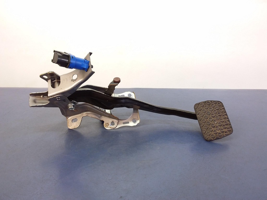 фото №1, Mazda 3 2,0 педаль гальма