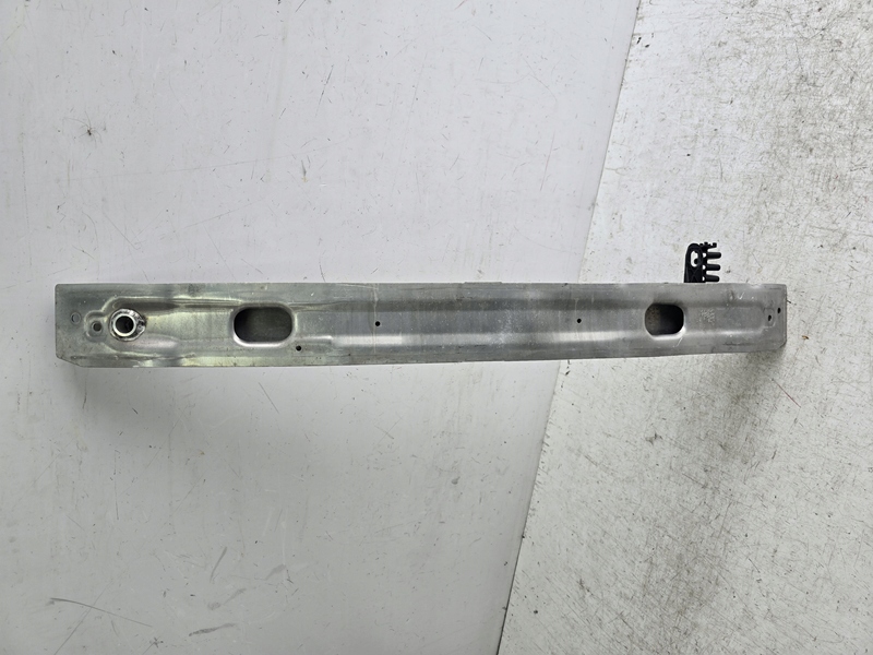 Купити Audi a4 8w балка бампера