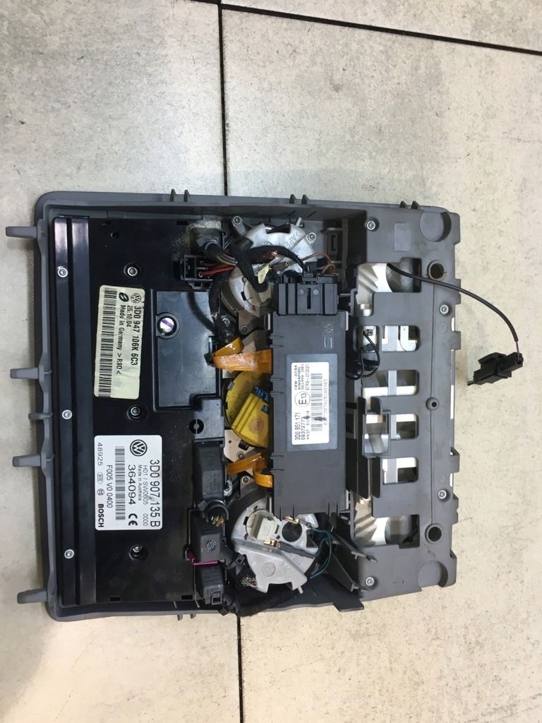 фото №4, Лампа сидіння перед vw phaeton 3d0947106k