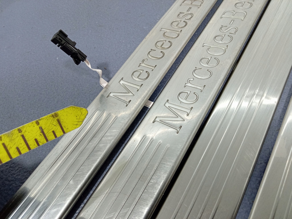 фото №11, Mercedes gls x166 накладки накладки порогові підсвічувані kpl a1666808600