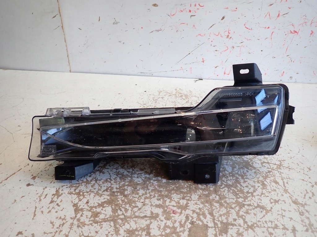 фото №1, Противотуманная фара левый tesla 3 2017- 1077395-00-d