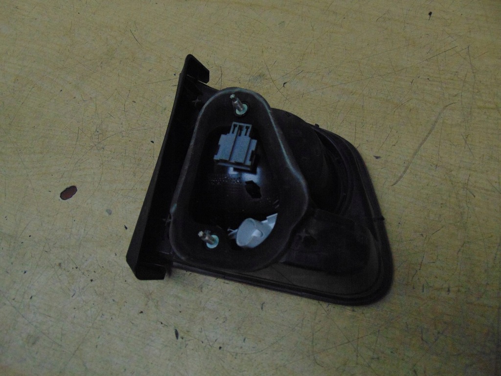 фото №10, Лампа правая задняя w крышка vw tiguan 5n0945094b