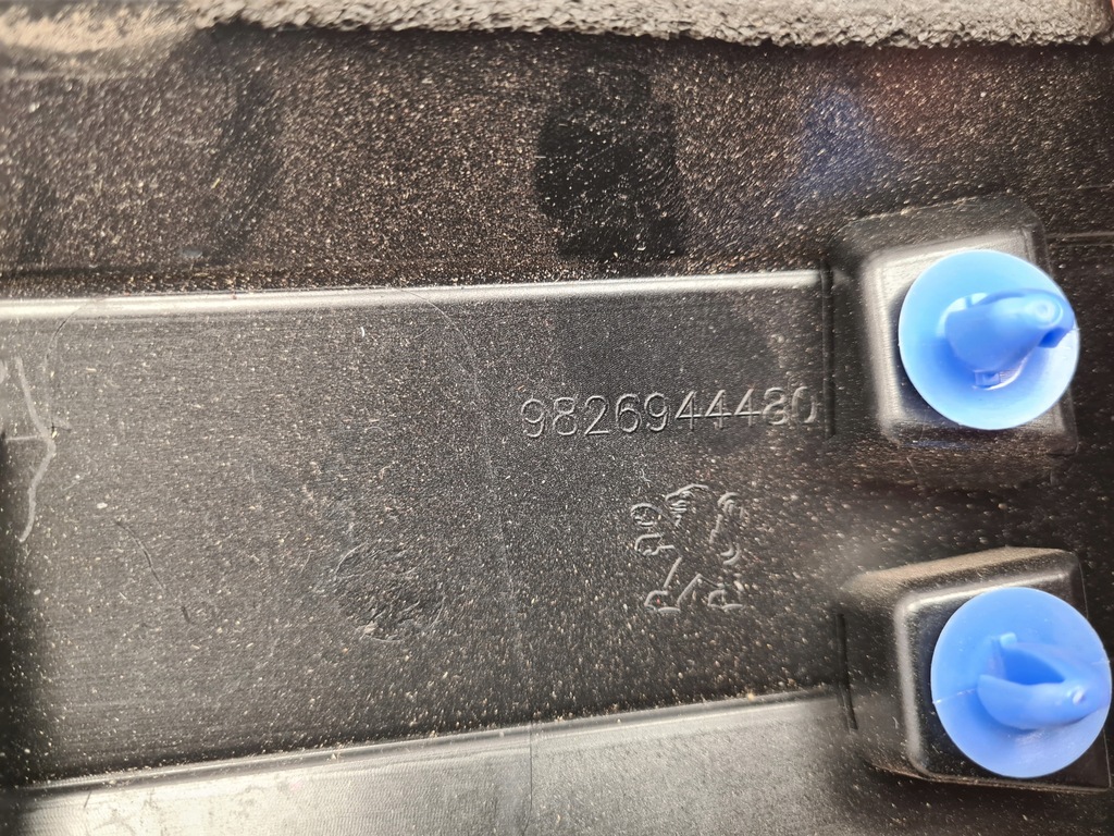 фото №15, Peugeot 208 ii молдинг накладка крышки багажника 9826944480