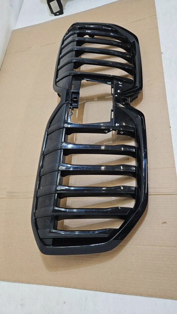 Решётка радиатора решётка радиатора решётка  радиатора bmw 2 u06 9882243-13 Киев