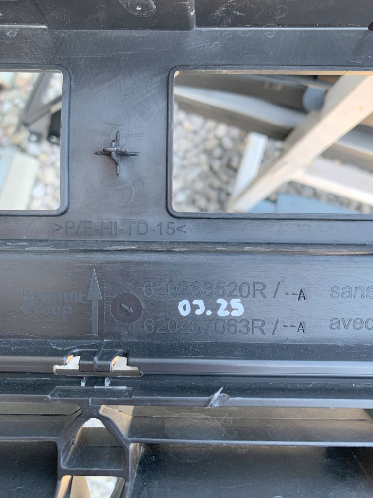 Решётка решётка радиатора бампер спойлер dacia duster 3 iii 24r 620263520r 03.25 Киев