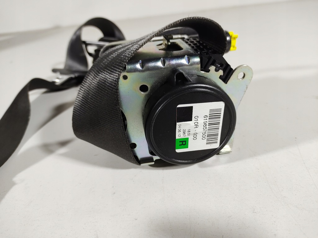 фото №10, Volvo v40 12r- pas безопасности правый перед