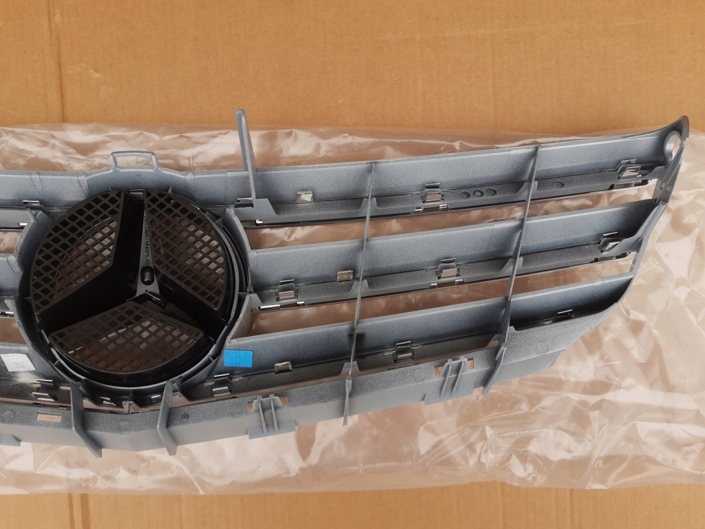 Mercedes a w169 рестайлінг  решітка радіатора решітка радіатора nowa оригінальна a1698881360 a1698801583 Ціна