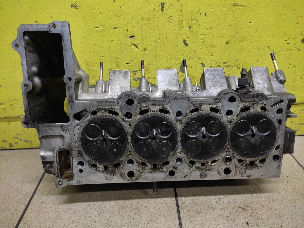 Купить Bmw e46 2.0 d головка двигателя 22466019
