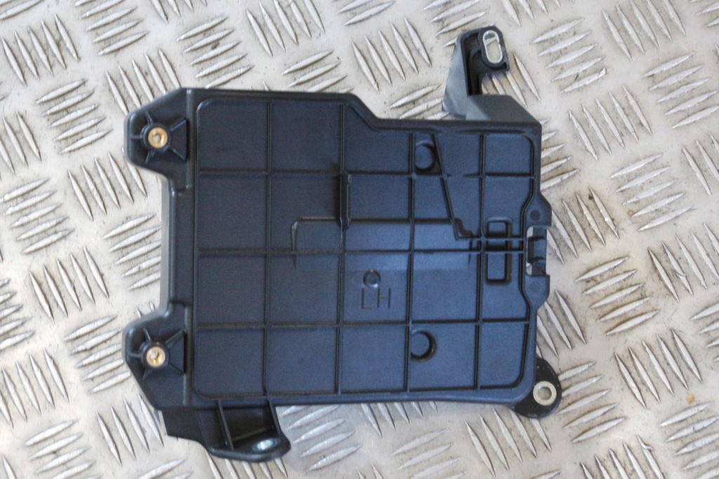 фото №1, Опора кронштейн mercedes w167 a1675454901