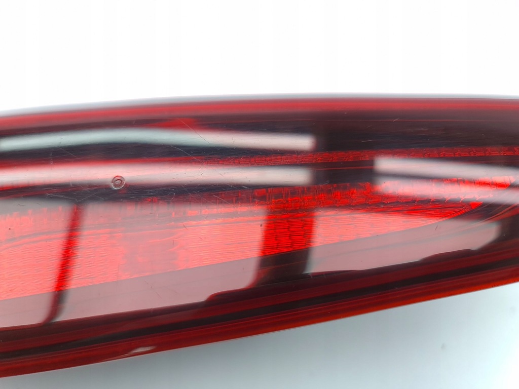 фото №8, Hyundai kona i 2019 левая сторона лампы задние