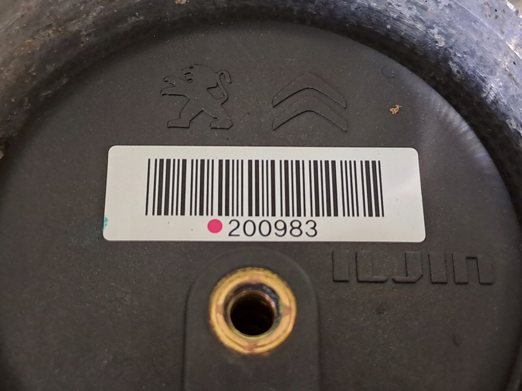 Купить Peugeot rifter 20r поворотный кулак ступица правая задняя правый задний