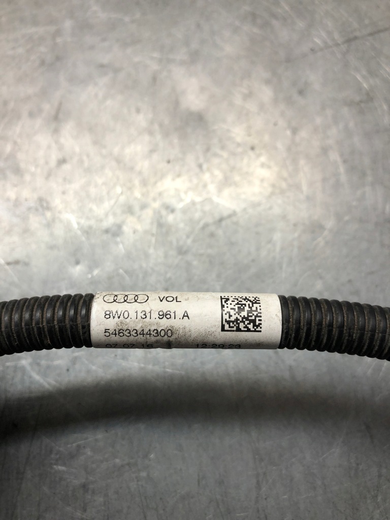 фото №6, A4 b9 2.0 tdi шланг adblue 04l131960b 8w0131961a