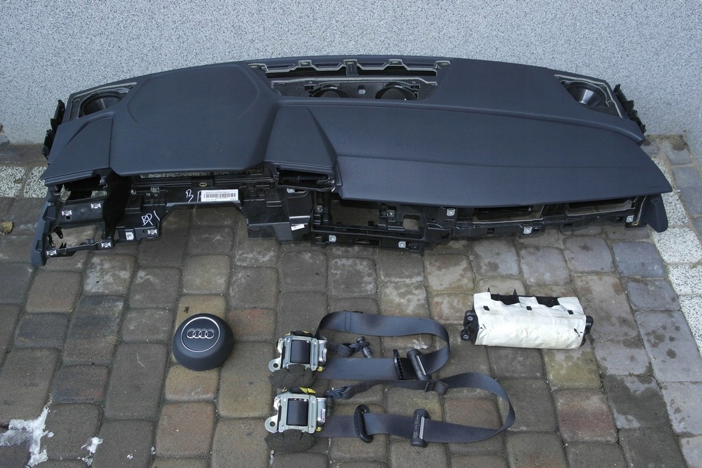 фото №1, Audi a3 s3 8y подушка безпеки ремені панель приладів консоль панель приладів pulpit полиця pas