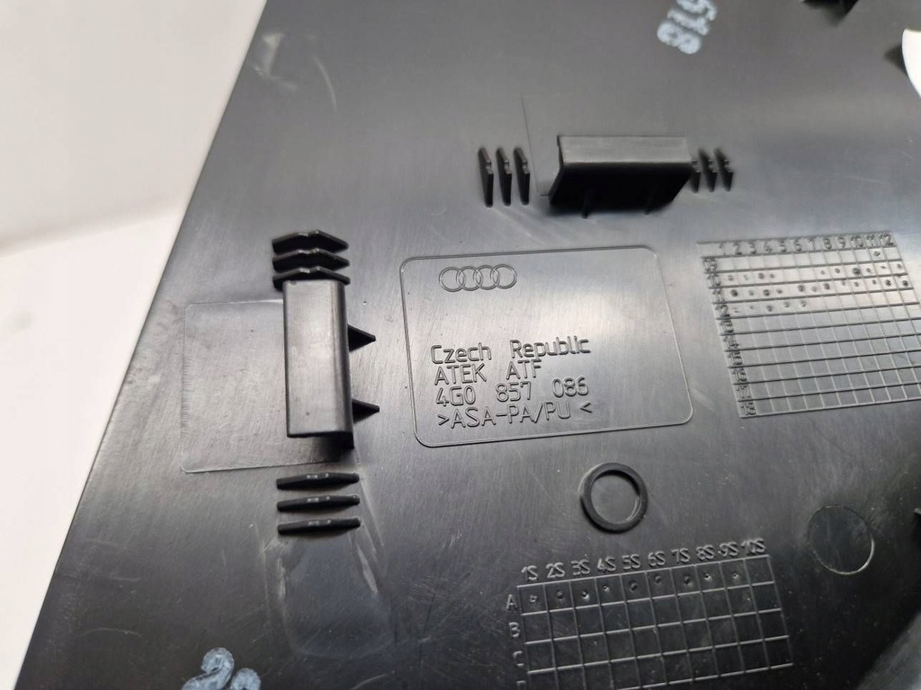 фото №6, Заглушка защита боковая панели приборной панели правая audi a6 c7 4g0857086