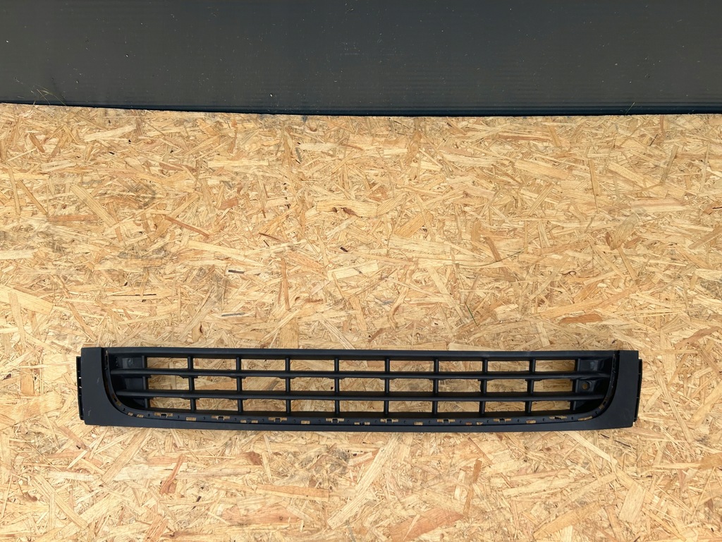фото №1, Решётка бампера vw amarok 2hh853677