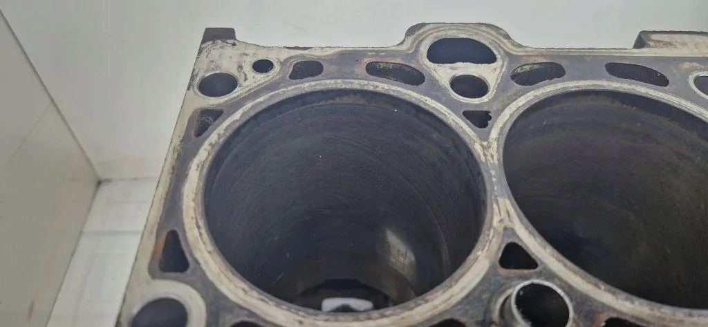 фото №10, Блок двигуна bmw 3 touring e91 7786664 2.0l дизель 2006