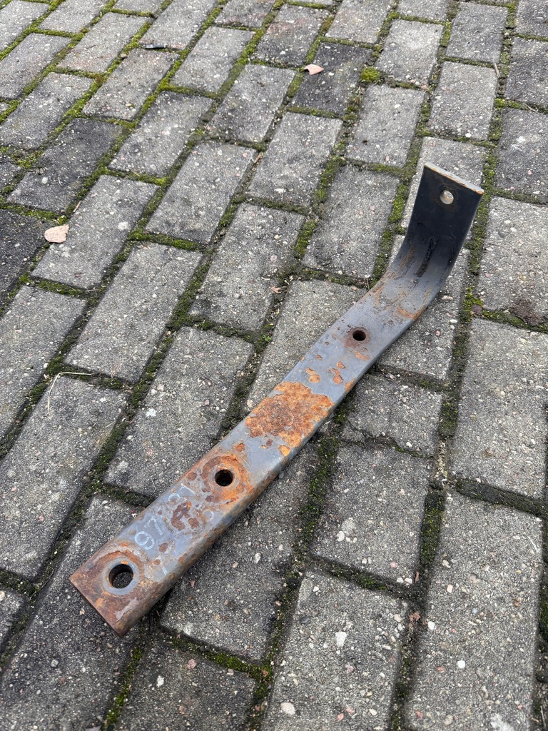 фото №1, Кронштейн ресора відкидання кабіни mercedes atego