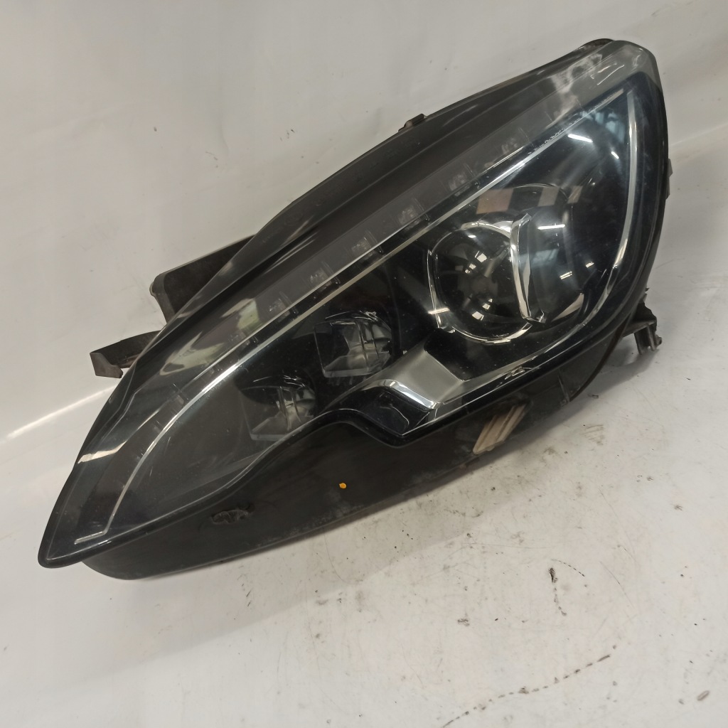 Купить Peugeot 308 full led фара правый перед + блок розжига 96778323