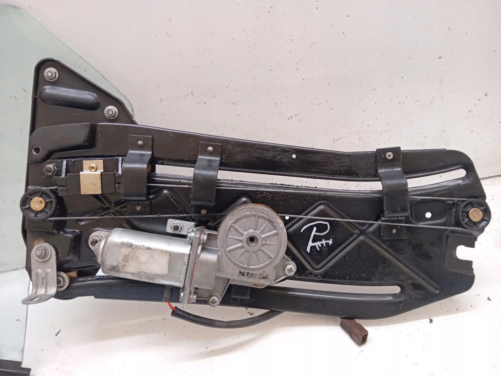 фото №6, Скло підйомник правий задня peugeot 306 kabriolet