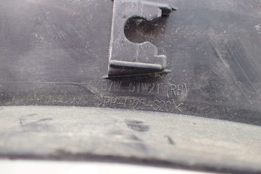 фото №10, Mazda cx5 ii молдинг крыло правый перед 17-