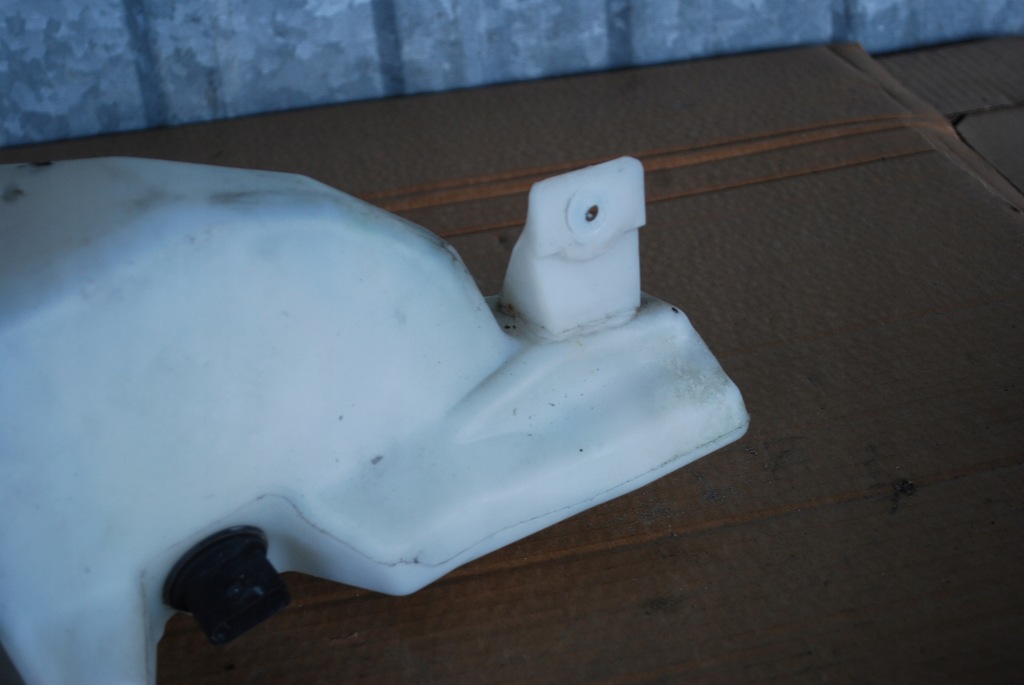 фото №11, Бачок омывателя audi tt 8n 8n0955453a