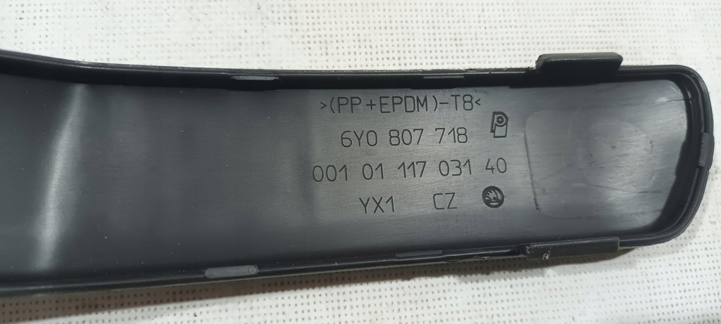 фото №9, Молдинг бампера права skoda fabia i оригінал 6y0807718