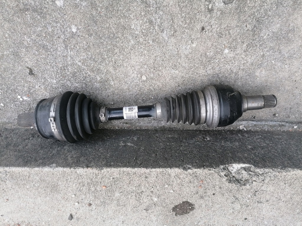 фото №1, Mercedes cla w117 левая приводной вал a2463301601