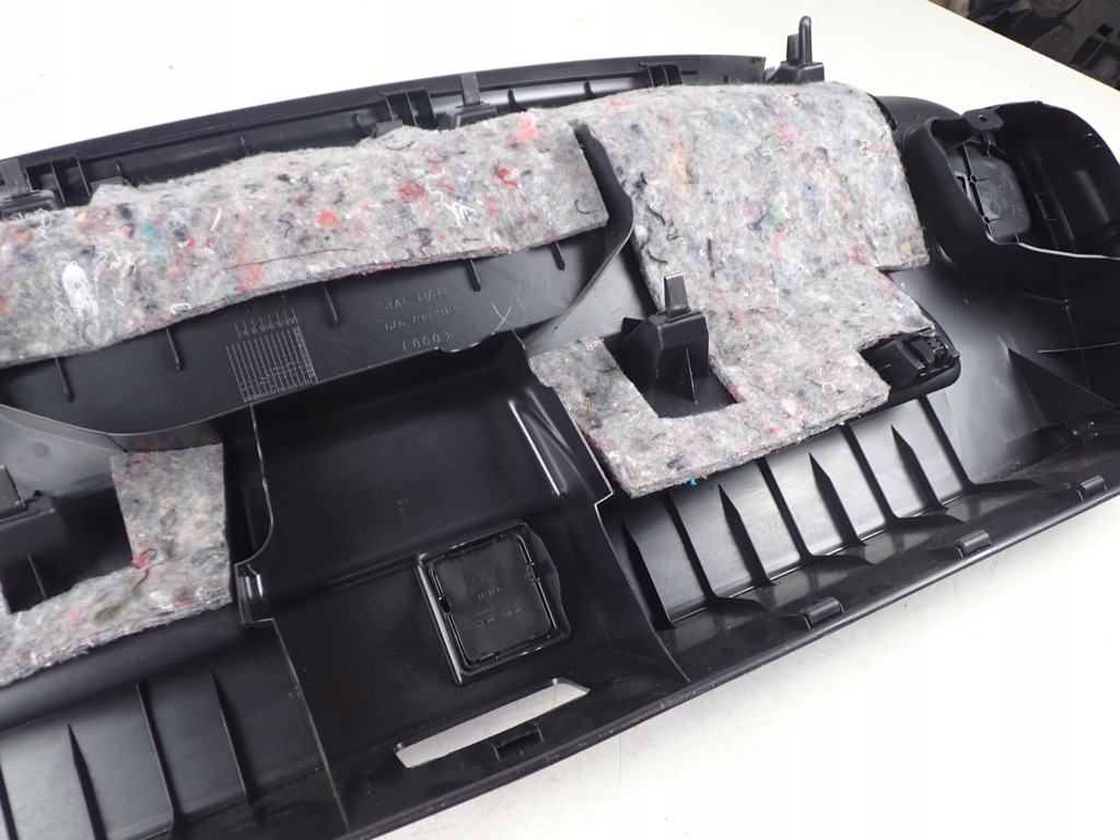 фото №15, Обивка крышки багажника audi a5 8t 8t8867979b